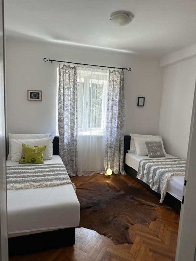 Cosy Family Apartment Marina Kastela Near Airport Exterior foto