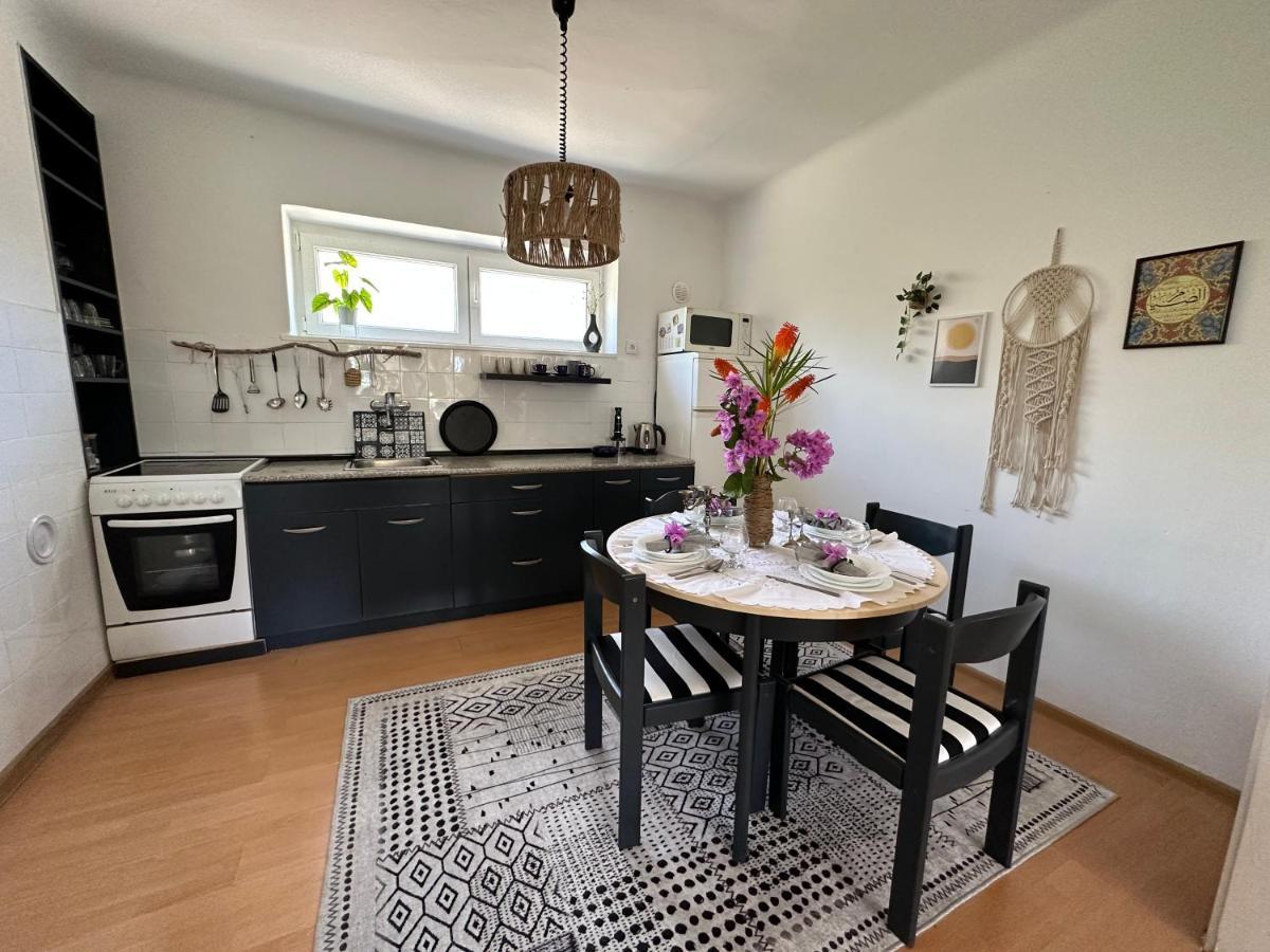 Cosy Family Apartment Marina Kastela Near Airport Exterior foto
